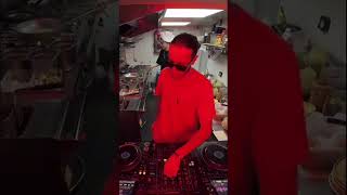 Download lagu A DJ SET IN A KITCHEN ! Thanks to @lethimcookradio for the invite !🔥👨🏻‍🍳 #music #dj #djset mp3