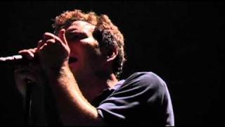 Pearl Jam Live at The Garden 11 - Low light (High Quality)