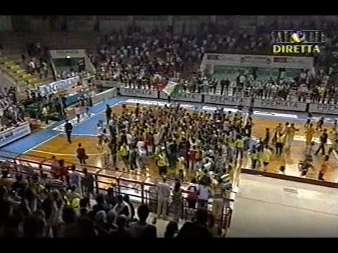 Sutor-Novara gara 5 semifinale playoff basket A2 (26-05-2005)
