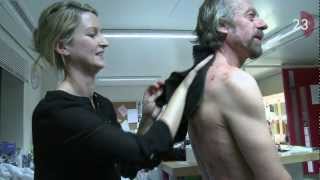 RSC in 60 Seconds: Removing Blood, Scabs (and Make-Up) | Royal Shakespeare Company