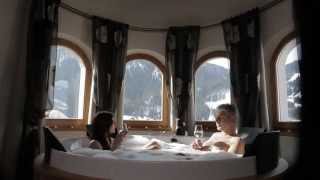 preview picture of video 'Winter holiday @ Almhof Hotel Call @ Plan de Corones @ Dolomiti Superski'