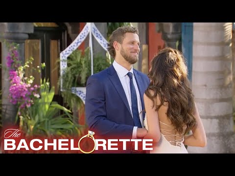 Erich Proposes to Gabby and the Two Share a Special, Romantic Moment