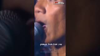 Download lagu Slank 'GARA GARA KAMU' Lagu Penuh kenangan #slankersindonesia #livekonser #slankgakadamatinya mp3