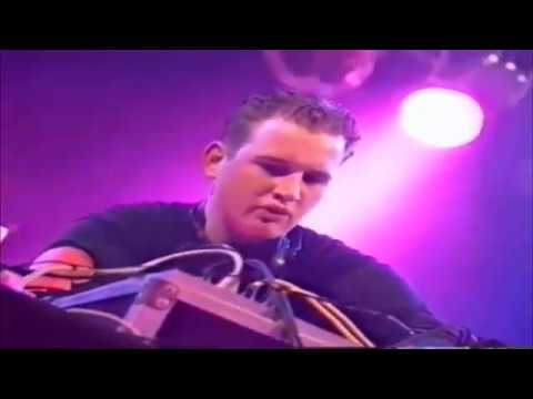 Dj Weirdo - The Thunder Anthem (Weird Siren Mix) Thunderdome 96' Dance or Die