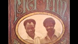 Mel & Tim - Yes We Can-Can