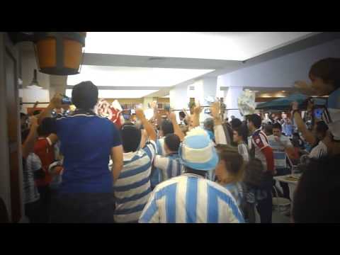 Singing Argentine football fans take over a Brazilian food court in Porto Alegre- World Cup 2014