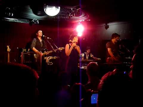 Natalie Imbruglia - Fun - The Luminaire, London 12/08/09