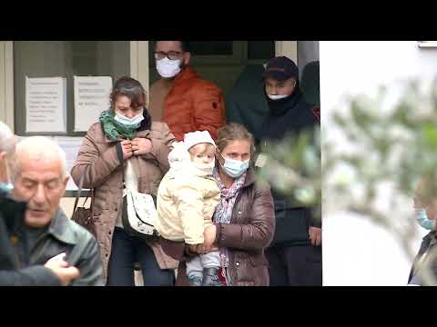 Top Channel/ Karantina bëhet 7 ditë, thirrja e mjekes pediatër: Vaksinoni fëmijët!