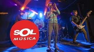 Los Amigos Invisibles 'Óyeme nena' (A Solas Sol Música 2014)