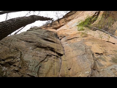Trad Climbing "Autumn" 5.9 | Red River Gorge, KY