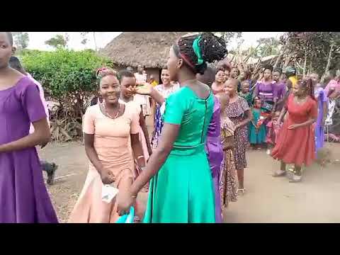 Stedi shoo waliotia fora wazawadiwa sh laki tano(5)