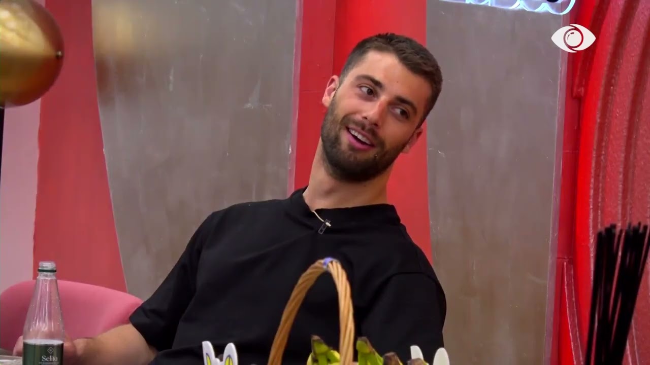 Pse tallesh/ Debat mes Meritonit dhe Romeos: O gango