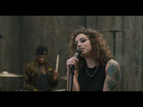 Video: Anna Clendening - Girls Like You [Official Performance Video]