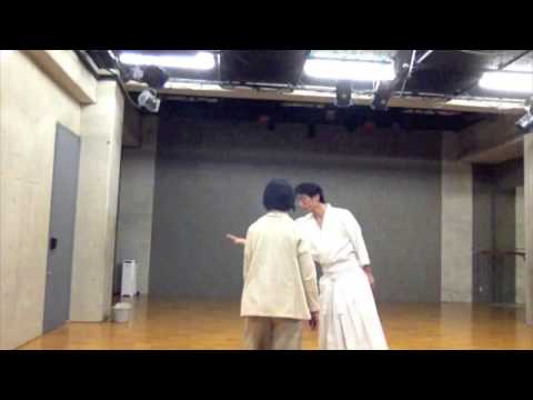 新体道　女子護身術　（天真五相応用、バッグを使った場合） shintaido self-defence for woman
