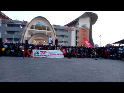 bboy jaguar malulu from gajes machine alivyo mkalisha bboy chuse battlezone 2017