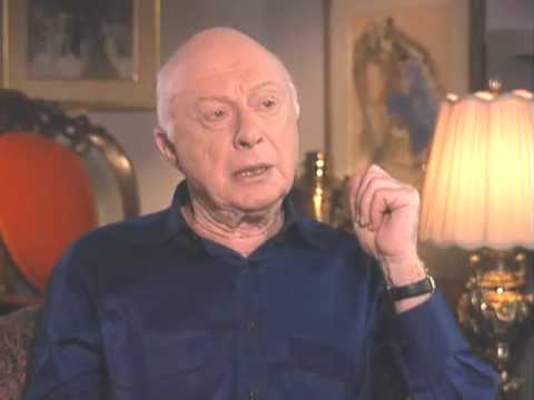 Norman Lloyd on his film debut in "Saboteur" - EMMYTVLEGENDS.ORG