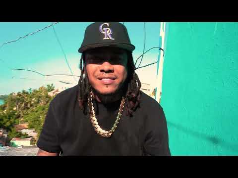 Shelow Shaq  Te Tiemblan La Rodilla  (Video Oficial)