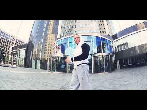 Daniel MORO / CS - ŻYCIE NA ORIENCIE + DJ Gondek // Prod. PsR. (Official Video).