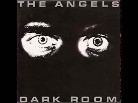 Videoclip de Wasted Sleepless Nights / Dark Room — The Angels