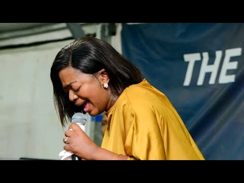 Sindi Ntombela worship medley at GKC