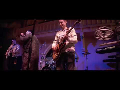 MOONWALK (Live) - Junior Citizens feat. Watchfrogs