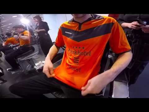 Praedé kappers knipt de voltallige selectie van Wittenhorst