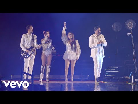 2000s POP TOUR, Dulce María - Sólo Quédate En Silencio (En Vivo) ft. Paty Cantú, Motel