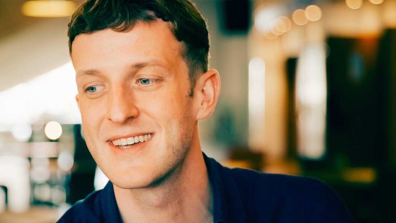 Miniature de la vidéo EDOUARD LOUIS, OU LA TRANSFORMATION - BANDE ANNONCE OFFICIELLE du film Édouard Louis, ou la transformation