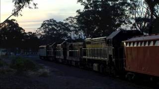 preview picture of video 'El Zorro Grain Train at Tarnagulla.  Thur 21/10/11'