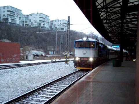 750 701 na čele R 1138 - Praha Hl.Nádraží odjezd - 19.2.2011.