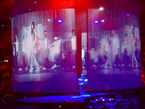 Aaliyah Tribute @ Justin Timberlake Concert Toronto 2008