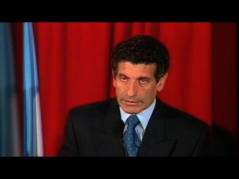 06 Octubre de 2000 Renuncia Chacho Álvarez