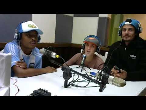 Mc Lequinho e Mc Rafinha RK Ao vivo na Radio Praia Show FM