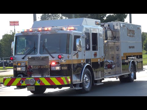 Deptford Fire Department Foam Pumper 932, Dry Chemical Unit & Car 950 Responding