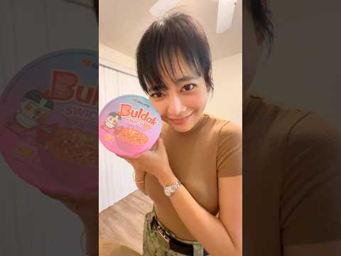 미해군 아내와 퇴근후 신제품 캔디불닭을 먹어봤다