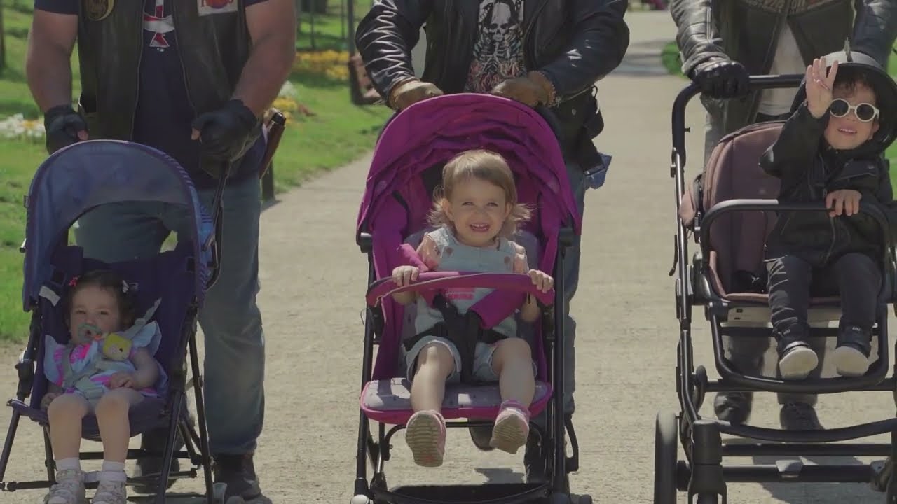 A fi tată este cea mai frumoasă meserie