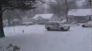 preview picture of video 'Snow Storm Raytown,Mo 2-4-2014 Media Plays The Scare Game'