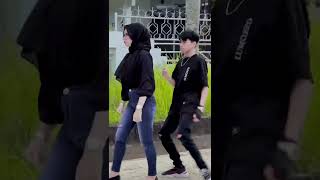 Download lagu Nakal sih kmu🙈🤪 #shorts #romantis #baper mp3