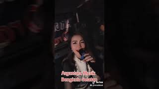 Download lagu Mengapa Hatiku Berdebar - Debar mp3