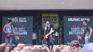 Show Me The Skyline - "I Can't Explain It" (Warped Tour 2010)