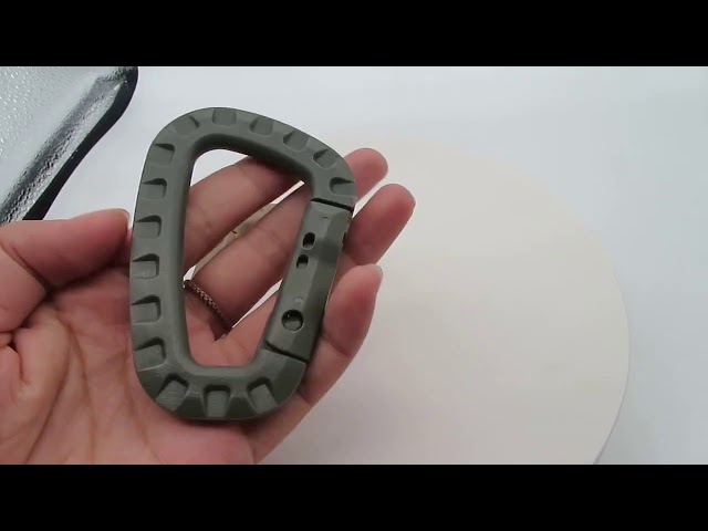 Vídeo relacionado con 2 Piezas Mosquetón de Plástico Táctico en Forma de D - Llavero Negro y Ganchos para Mochila y Exterior