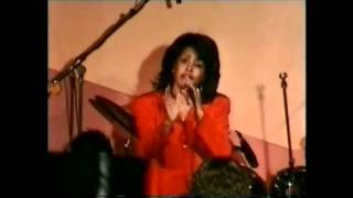 THE SUPREMES (FLO) Live - First Time On A Ferris Wheel