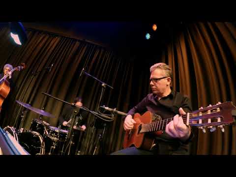 Alessandro Quarta plays Astor Piazzolla- Live "Libertango"