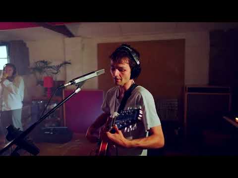 Wybie - Fly Big Balloon (Live at the Aviary Studios)