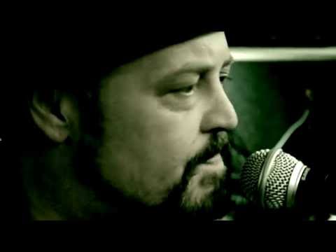 Mooi Wark - Ik Hol Van Zoepen - Officiële Videoclip