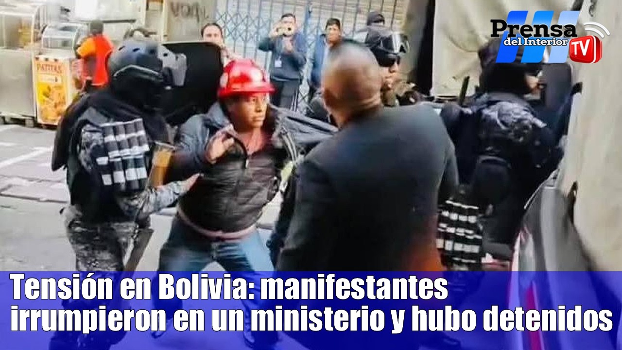 Tensión en Bolivia: Protesta en ministerio terminó con detenidos