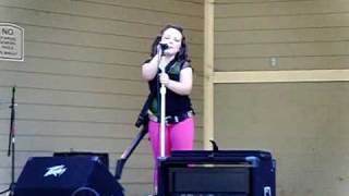7 year old sings heartbreaker-pat benetar