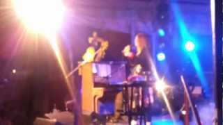 Clare Bowditch- you make me happy Red Deer live