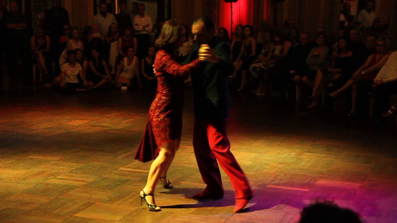 Video thumbnail for DIEGO CORNELLA E LAURA DIEZ - 12º FESTIVAL TANGO PORTO - 1/2