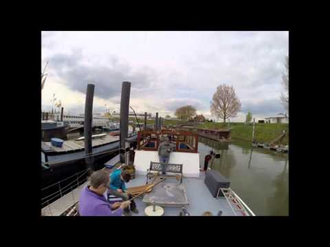 stuurhut plaatsen op de Waalrus